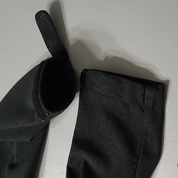 Kirkland  signature woman's full zip jacket  soft shell utility jacket. - Picture 11 of 15